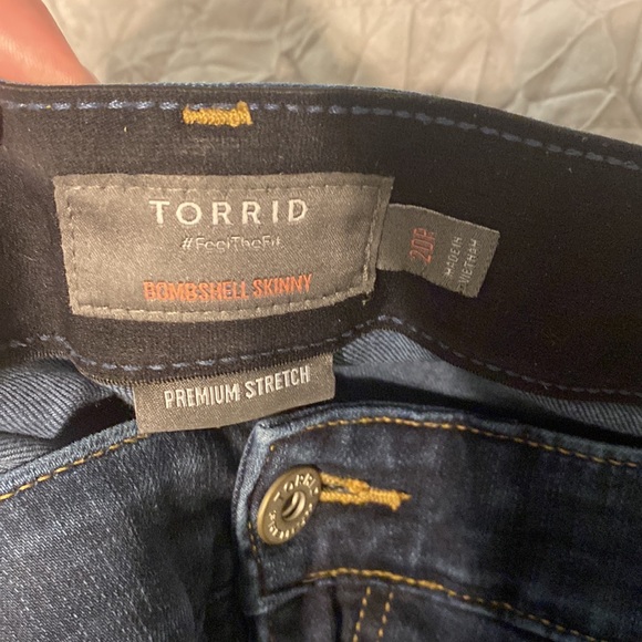 Lightly worn skinny jeans - Picture 3 of 3